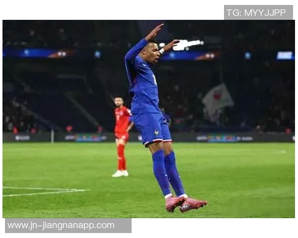 范德芬谈偶像与对手期待与姆巴佩的直接对决