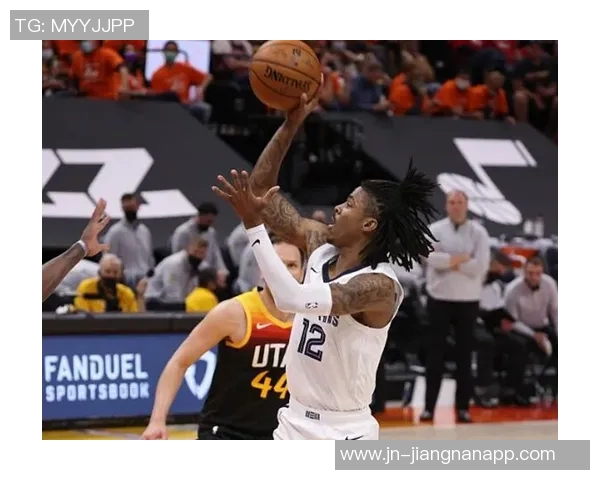 浓眉本赛季总得分407分东契奇首节得分已超越他